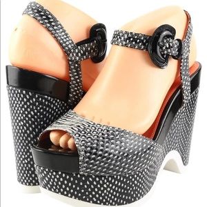 VIA SPIGA women’s size 8 M snake skin black wedges